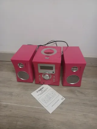 Equipo Estéreo Compacto Rosa CD