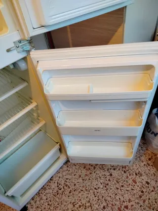 Frigorífico 2 puertas con congelador