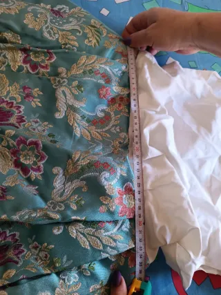 Traje de fallera azul y dorado