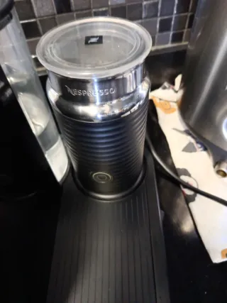 Cafetera DeLonghi Nespresso