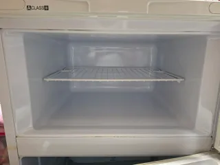 Nevera INDESIT blanca con congelador