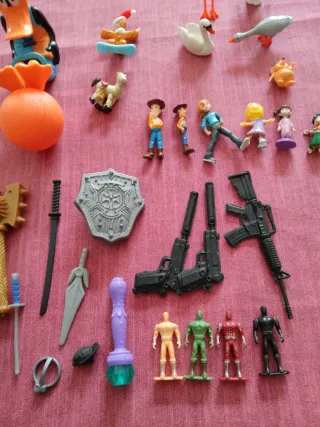 Figuras variadas para coleccionismo