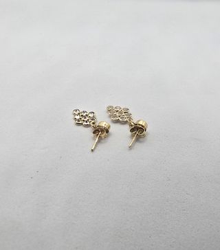 Pendiente de oro de 18k circonitas, 1.34 g.