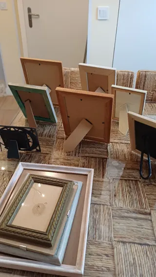 Lote 11 Marcos modernos de Madera con Cristal.
