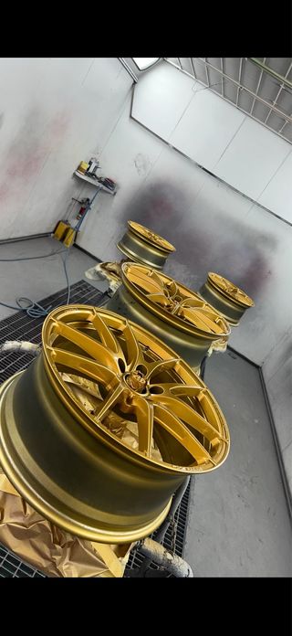 Llantas Oz Leggera 19 Doradas Cambio por llanta 19