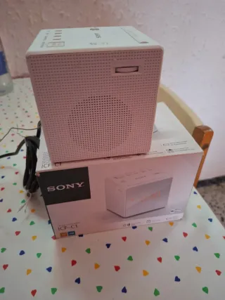 Radio Reloj Despertador Sony ICF-C1 Blanco