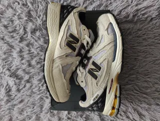 Zapatillas New Balance Beige/Blanco