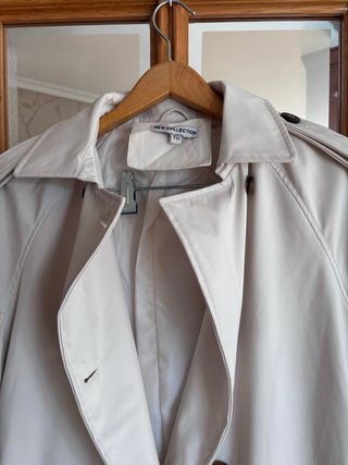 Gabardina beige mujer