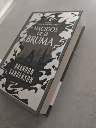 Nacidos de la Bruma (edicion limitada dedicada)...