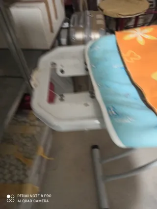 Tabla de planchar con funda naranja