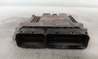 Centralita motor nissan p05033700af pickup 99045