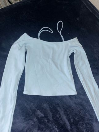 Camiseta azul de manga larga