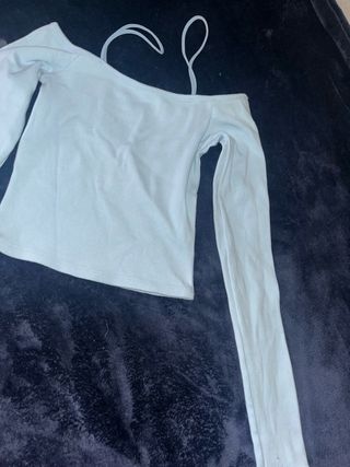 Camiseta azul de manga larga