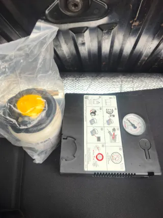 Kit Reparación Neumáticos Coche