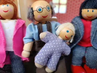 Casita de muñecas de madera Eureka