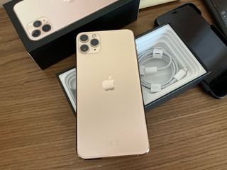 iPhone 11 Pro Max Dorado Batería 99%