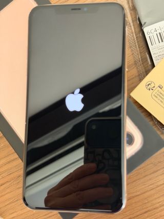 iPhone 11 Pro Max Dorado Batería 99%