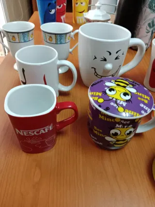 Lote de tazas de cerámica