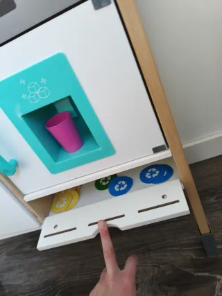 Cocinita de juguete con accesorios