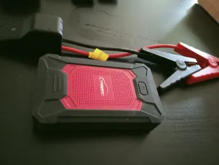 Arrancador de coche Yaber YR 200