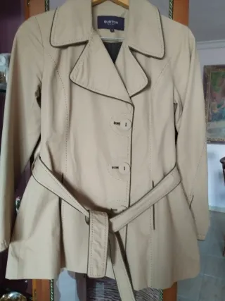 Chaqueta tipo trenka Burton beige