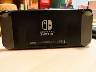 Nintendo Switch Negra V1 (XAJ400-) de Segunda mano por 179 EUR en