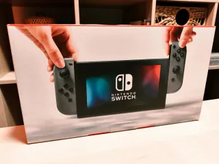 Nintendo Switch Negra V1 (XAJ400-) de Segunda mano por 179 EUR en