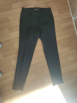 Pantalón negro invierno cómodo