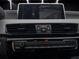 BMW X1 Hibrido Enchuf. Pegatina 0 emisiones. 220cv