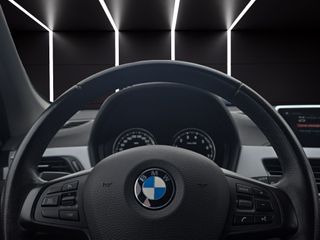 BMW X1 Hibrido Enchuf. Pegatina 0 emisiones. 220cv