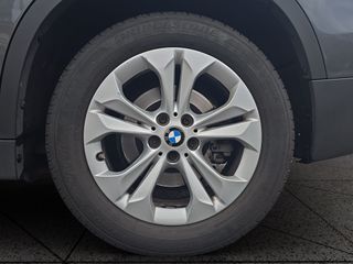 BMW X1 Hibrido Enchuf. Pegatina 0 emisiones. 220cv
