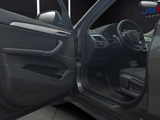 BMW X1 Hibrido Enchuf. Pegatina 0 emisiones. 220cv