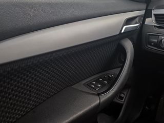 BMW X1 Hibrido Enchuf. Pegatina 0 emisiones. 220cv