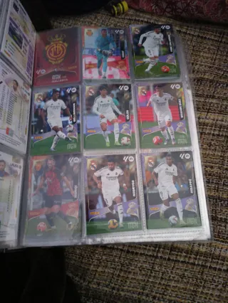 Álbum Megacracks 2025/26 con cromos