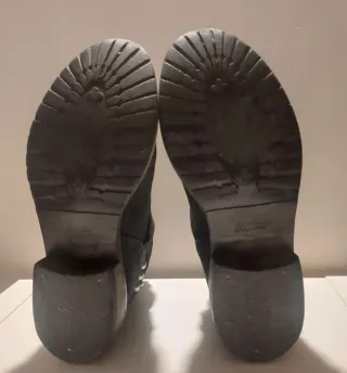 Stivaletti donna neri con borchie