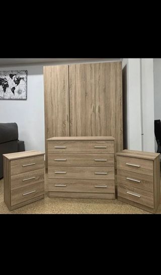 Armario de madera color beige/marrón