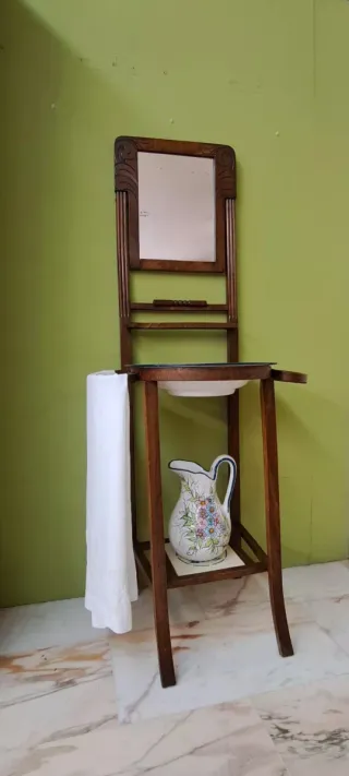 Palanganero Lavabo de 1928 con regalo.