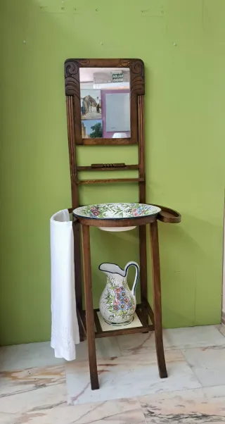 Palanganero Lavabo de 1928 con regalo.