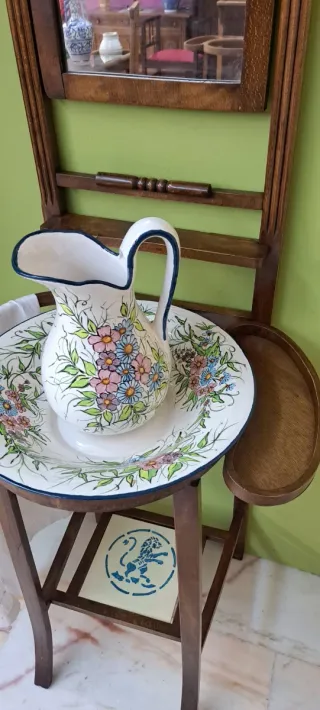 Palanganero Lavabo de 1928 con regalo.