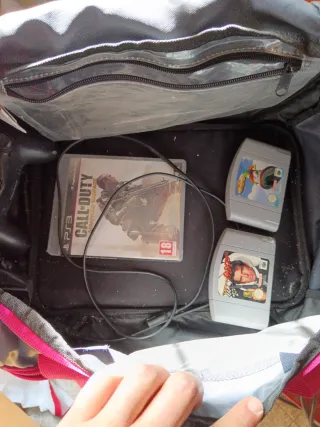 Consolas PS3, PS4 y N64 con mandos y cables