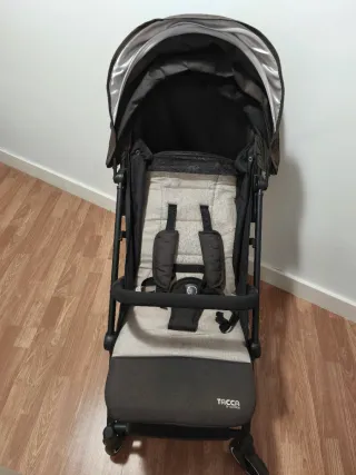 Silla de paseo ligera y plegable