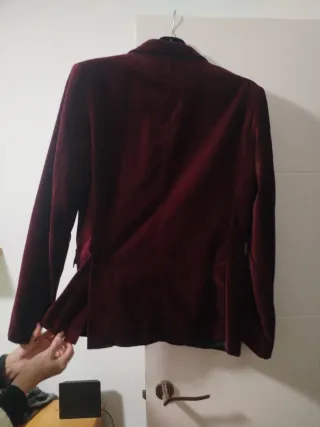 Chaqueta de terciopelo granate hombre