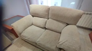 Conjunto sofás 3+2 + mesa rincón