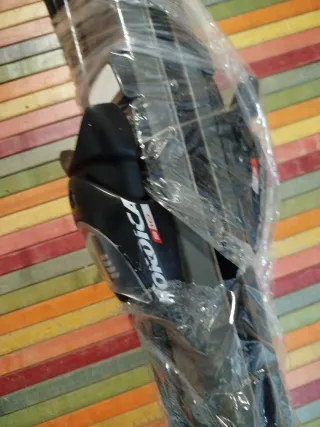 Esquís y fijaciones