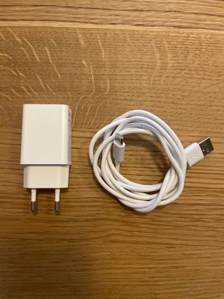 Adaptador y Cable USB C Blanco
