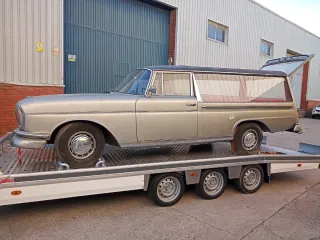 Mercedes-Benz 220 S 1975