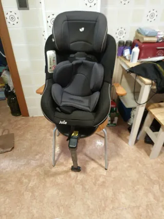 Silla de coche Joie negra y gris