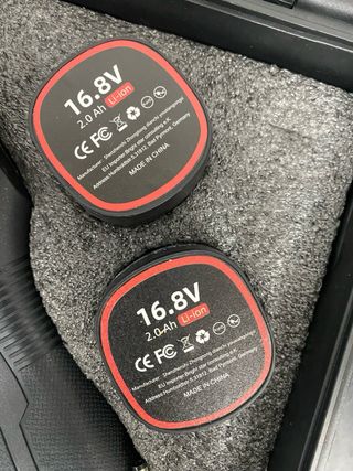 Mini motosierra eléctrica con accesorios