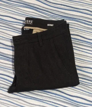 Pantalón Dockers Supreme Flex Gris talla W30 L32