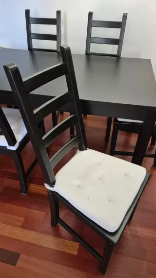 Mesa extensible madera negra + 6 sillas